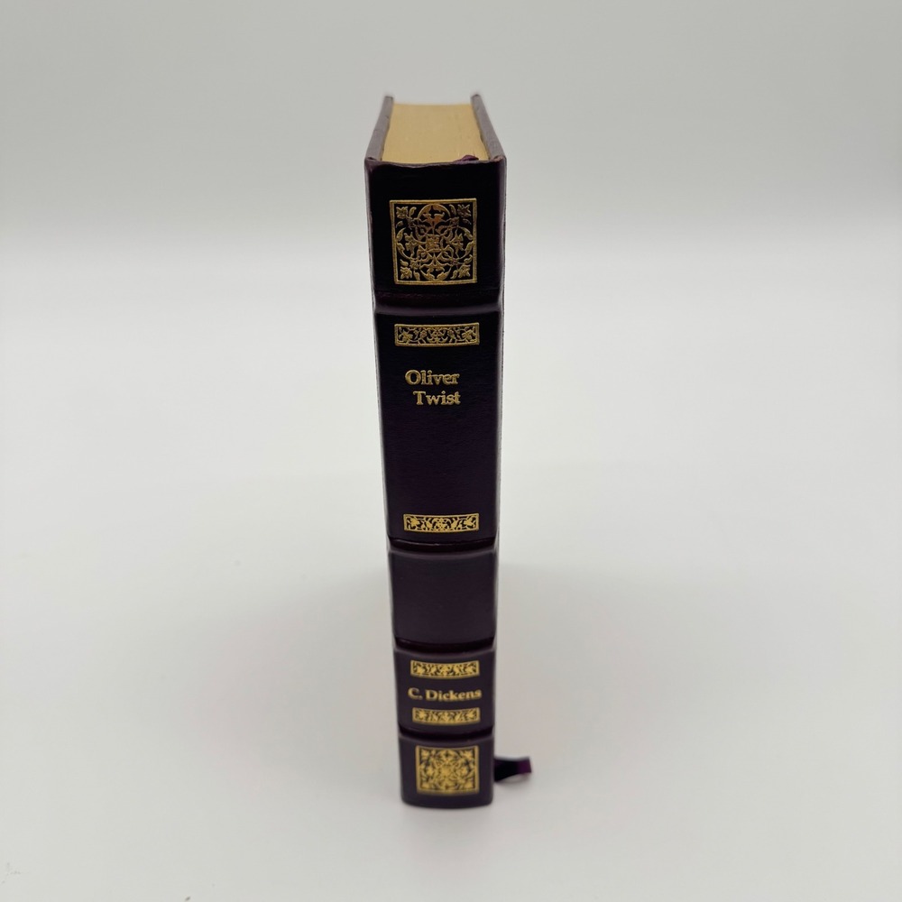 Oliver Twist Charles Dickens Thomas Nelson Collectors Library Classics Hardcover